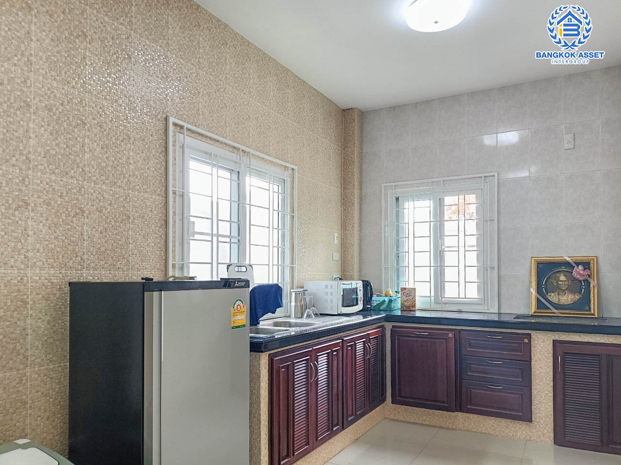 *****บ้านเดี่ยวมือสองย่านนนทบุรี ม.บ้านกาสะลอง กาญจนาภิเษก บ้านมือ1 ไม่เคยเข้าอยู่ เนื้อที่กว้างขวางมากถึง 66 ตร.ว. ฟังก์ชัน 4 ห้องนอน 3 ห้องน้ำ ที่จอดรถ 2 คัน แถมฟรี! เครื่องปรับอากาศ 1 เครื่อง มีพื้นที่รอบบ้าน ภายในตกแต่งสวย ตั้งบนทำเลแห่งการเดินทาง ใกล้รถไฟฟ้าสายสีม่วง "สถานีตลาดบางใหญ่"